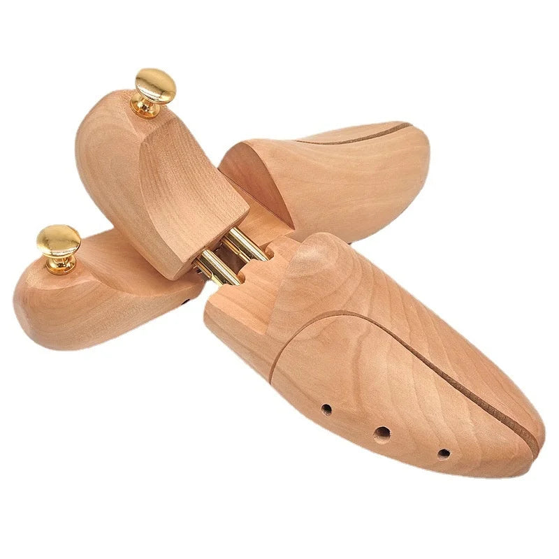 Cedar Shoe Tree